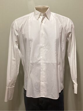 John Varvatos Tuxedo Dress Shirt w French cuffs. Sapphire cuff links included